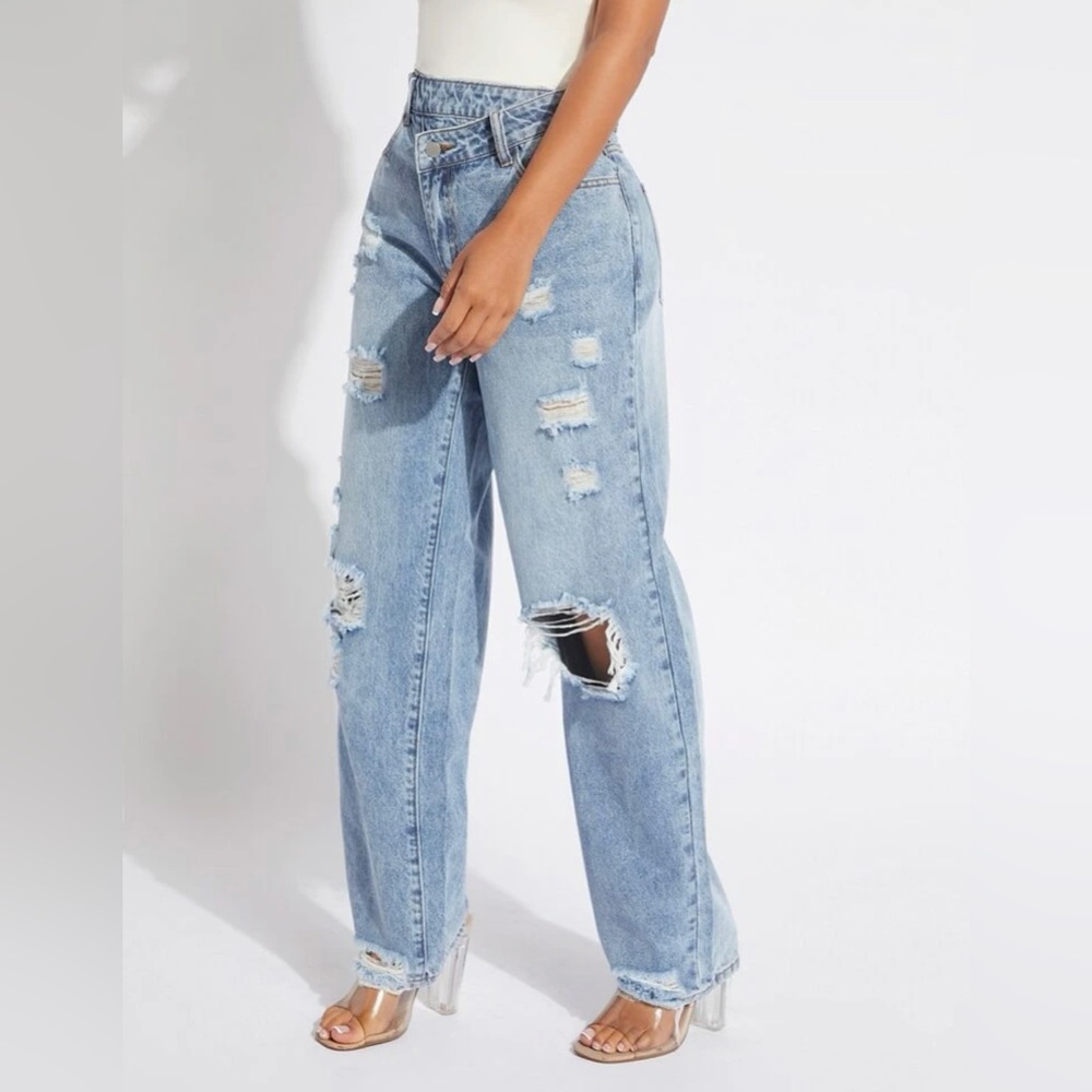 SHEIN SXY Ripped Straight Leg Jeans